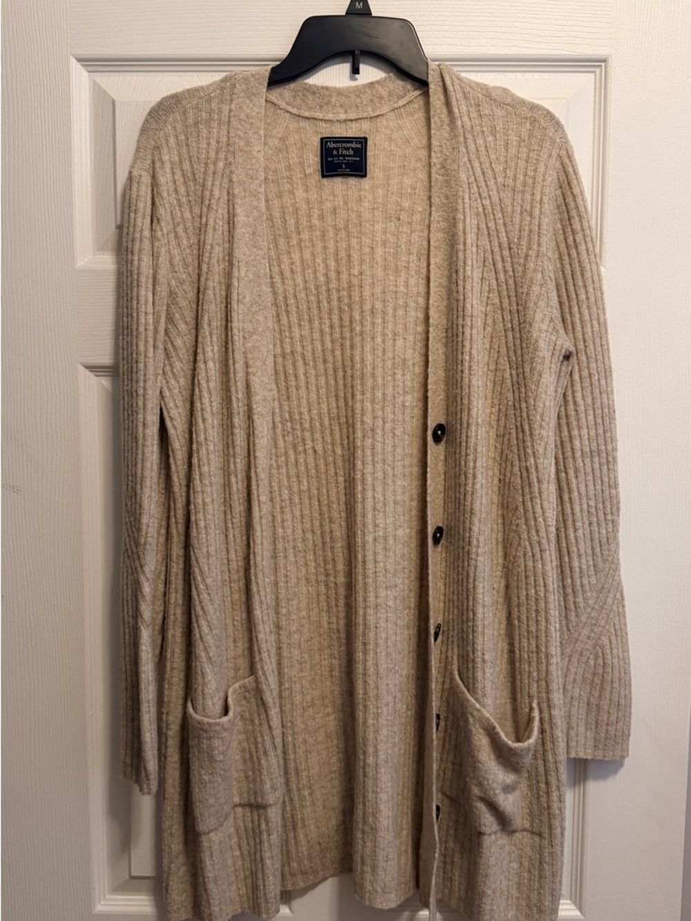 Abercrombie & Fitch Cream Ribbed Knit Sweater